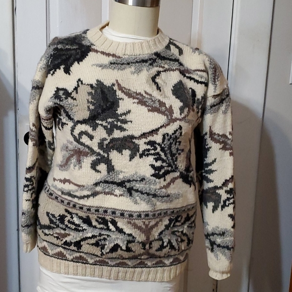 Sweater, woman's pullover - Picture 1 of 4